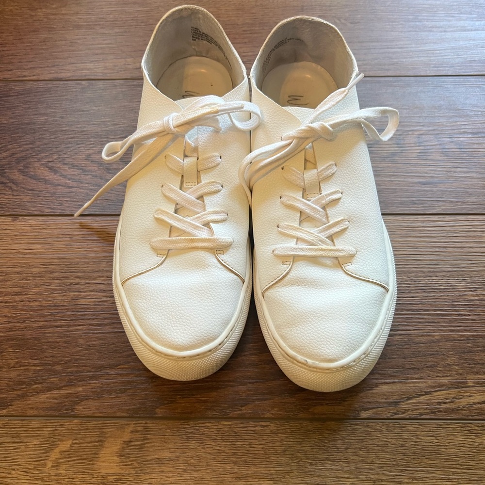 Super cute faux leather ked-like white sneakers!
